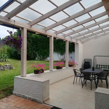 Apartment Techov Бланско Екстериор снимка