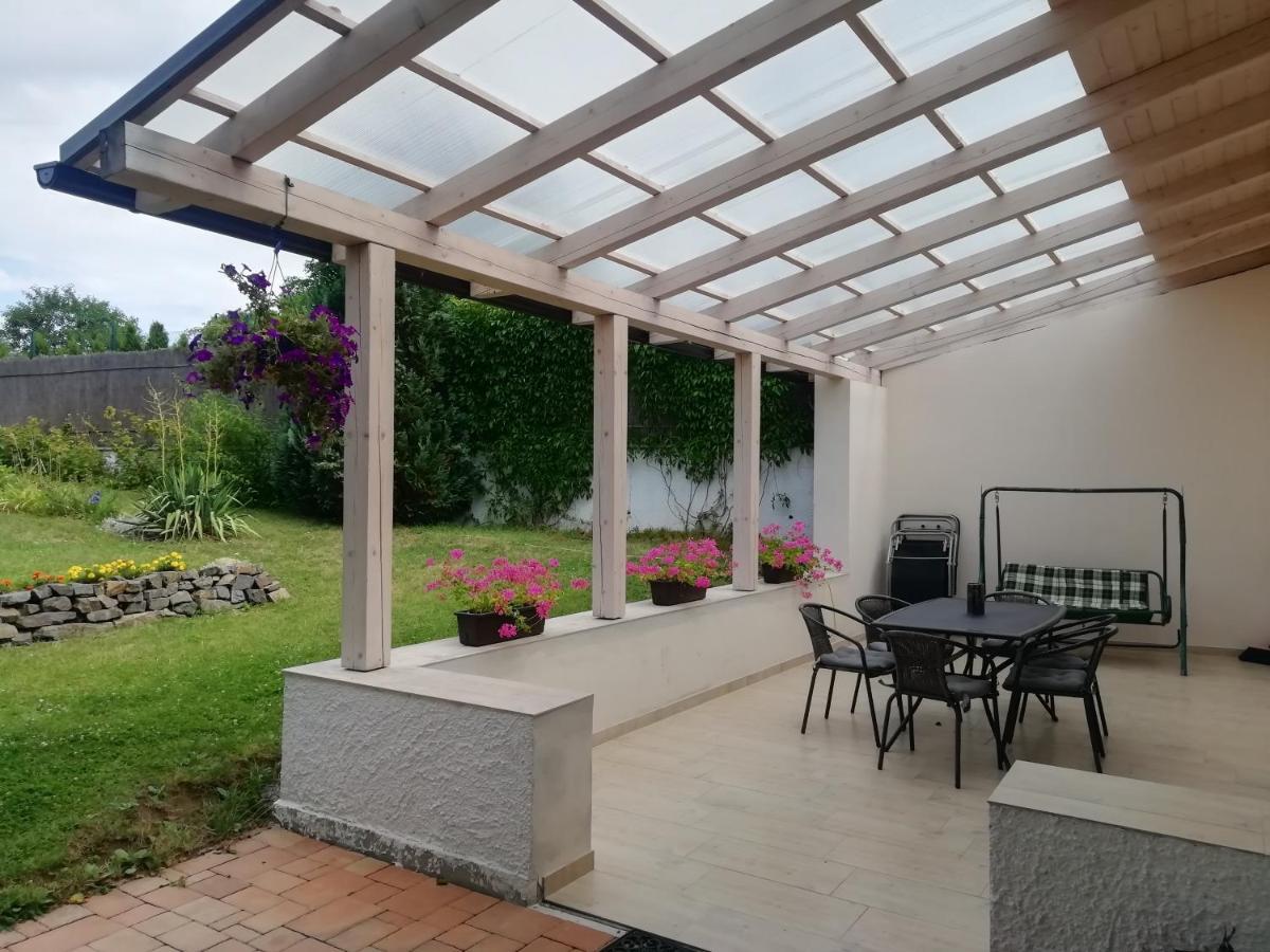 Apartment Techov Бланско Екстериор снимка