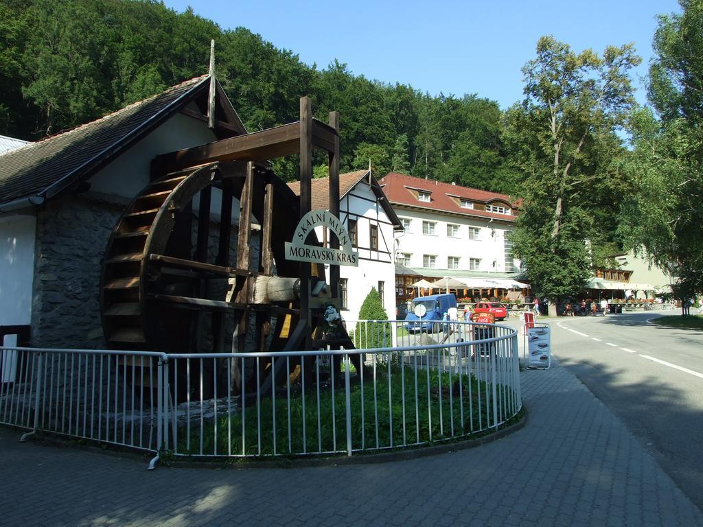 Apartment Techov Бланско Екстериор снимка